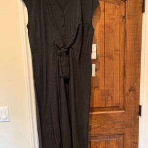 Julia Jordan Black Tie Waist Sleeveless Dress